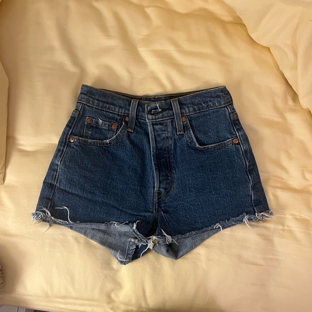 Levi’s 501 high rise short
